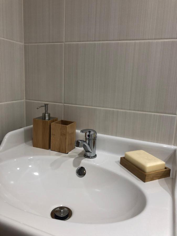 Studio De 35M2 Au Centre De Cusset Kültér fotó